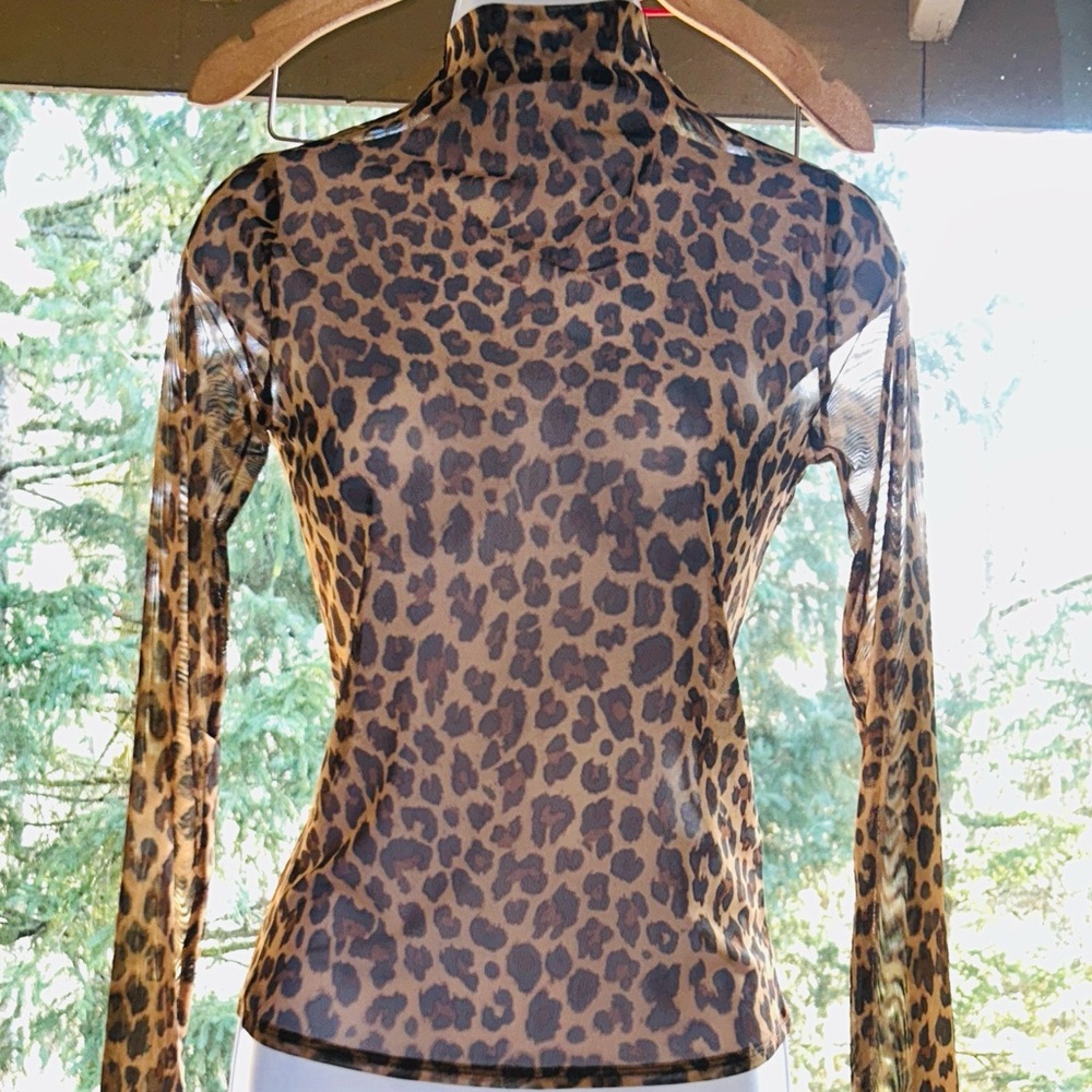 🫎🐆 Abercrombie Leopard Mesh Mockneck Long Sleeve Top XS NWT - Picture 2 of 7
